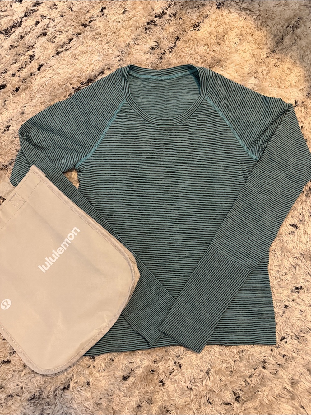 Lululemon Swiftly Tech Long Sleeve 2.0 Waist Lenght  - Teal/Black